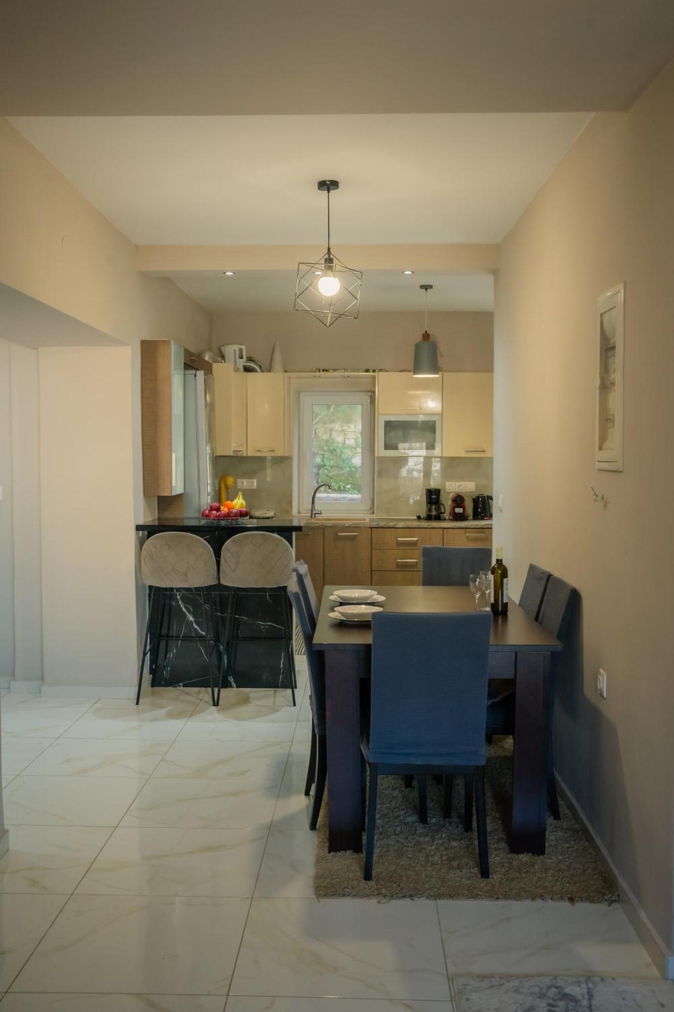 Oliana'S Luxury House Apartment Mantouki Ngoại thất bức ảnh
