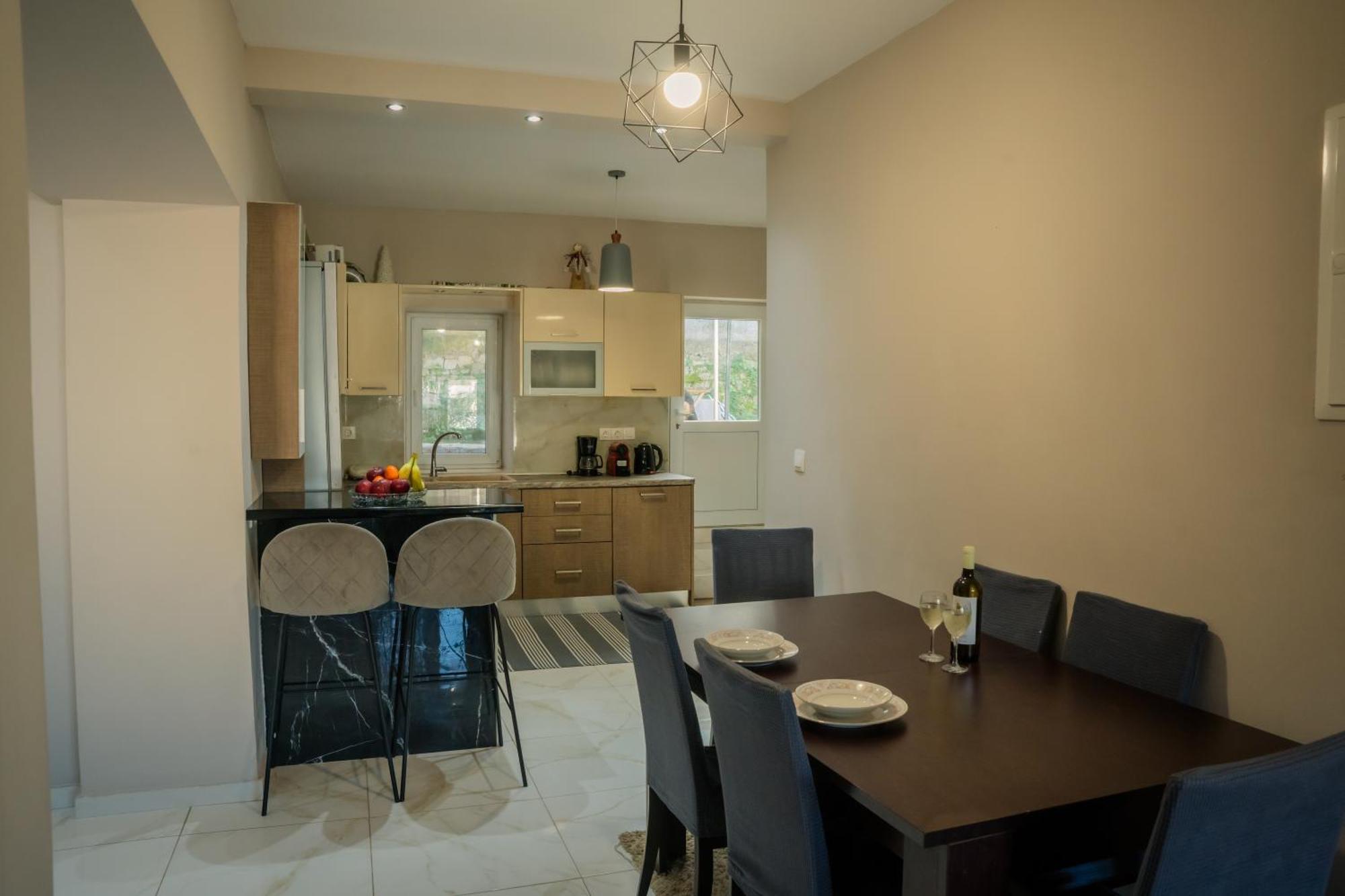 Oliana'S Luxury House Apartment Mantouki Ngoại thất bức ảnh